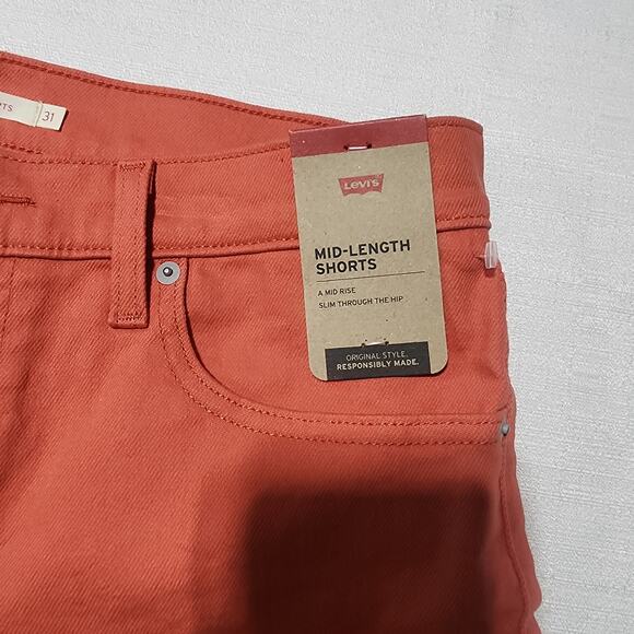 Levi's mid length shorts orange Waist 31'' length 13'' - Picture 2 of 6